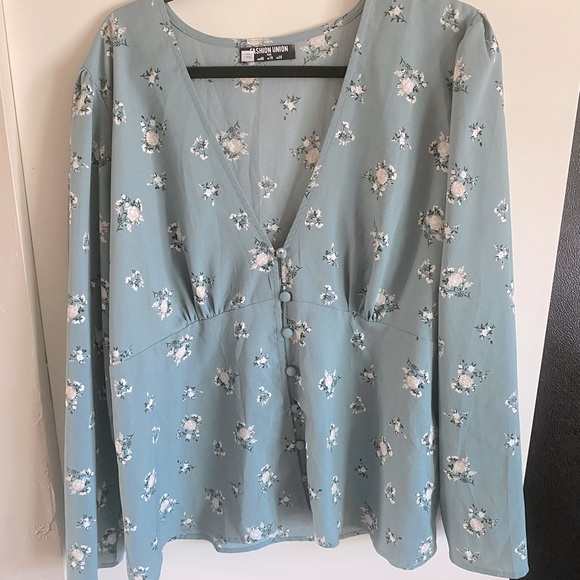 Fashion Union Tops - Fashion Union button blouse